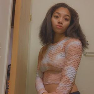 Meet your Posher, Ebony